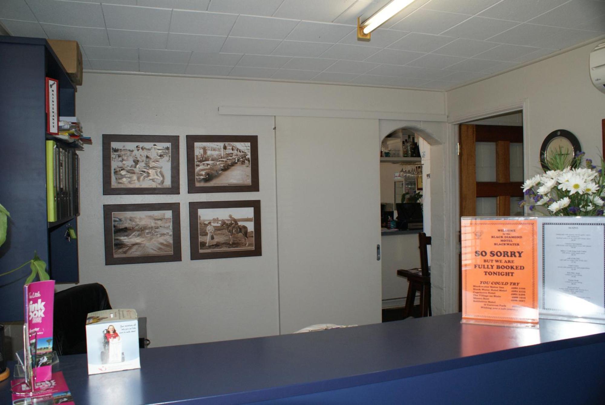 Black Diamond Motel Blackwater Esterno foto