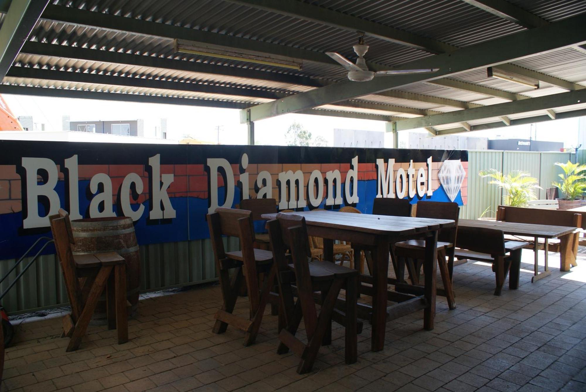 Black Diamond Motel Blackwater Esterno foto