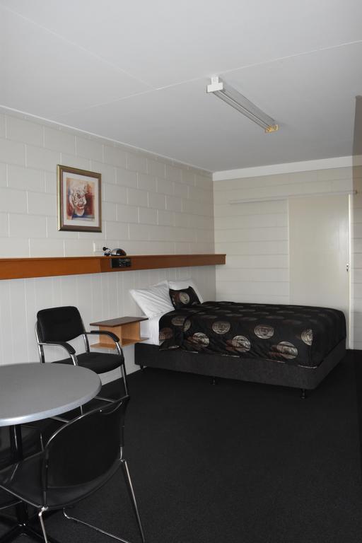 Black Diamond Motel Blackwater Camera foto