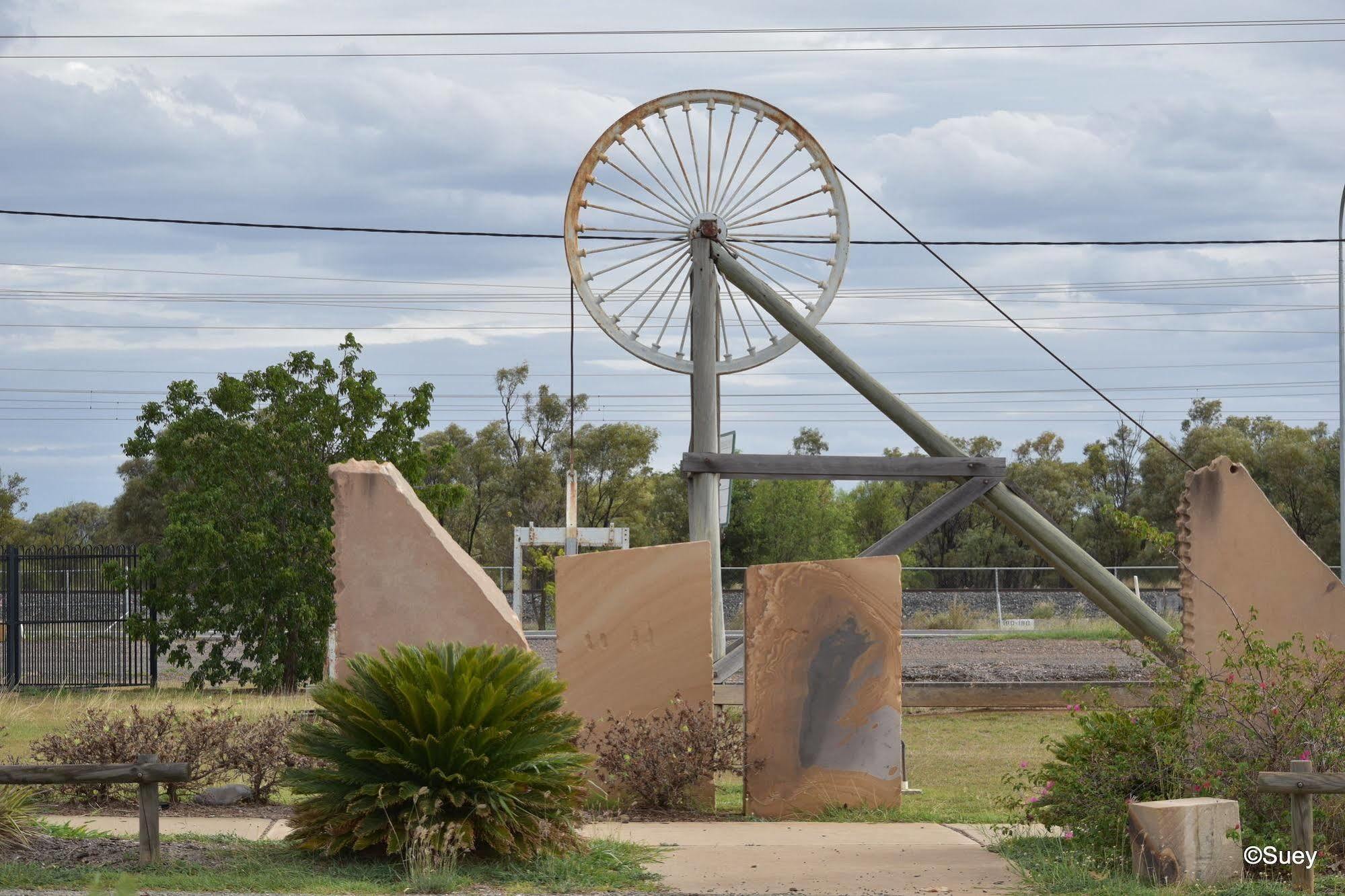 Black Diamond Motel Blackwater Esterno foto